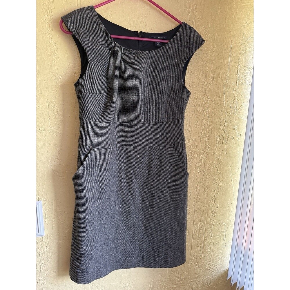 Banana Republic Grey Wool Dress Office Wear Sheath Pockets Ladies 4p